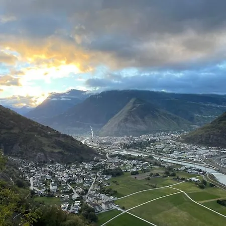 Visp Erblick H O T E L Bahnhof * Ausserberg