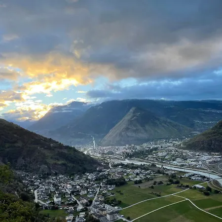 Visp Erblick H O T E L Bahnhof * Ausserberg