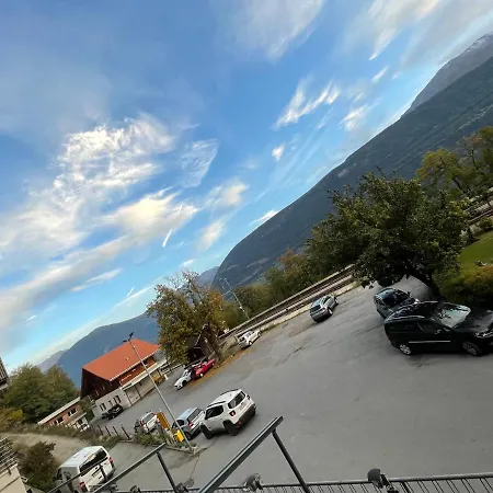 Visperblick 24-7 Parkplatz Und Fruehstueck Inkl