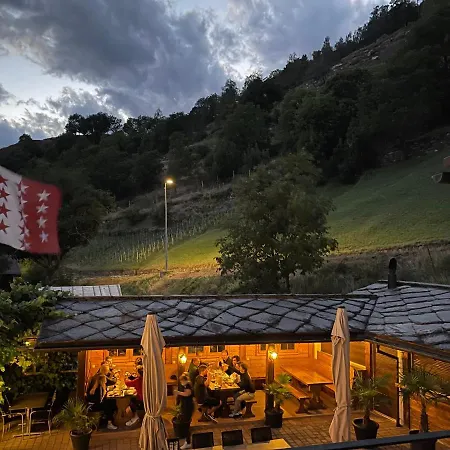 Visp Erblick H O T E L Bahnhof Lodge