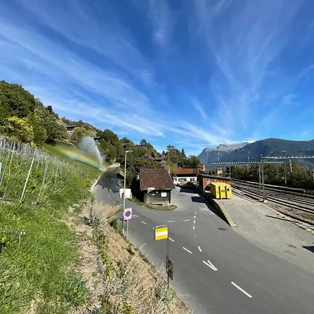 Visp Erblick H O T E L Bahnhof *