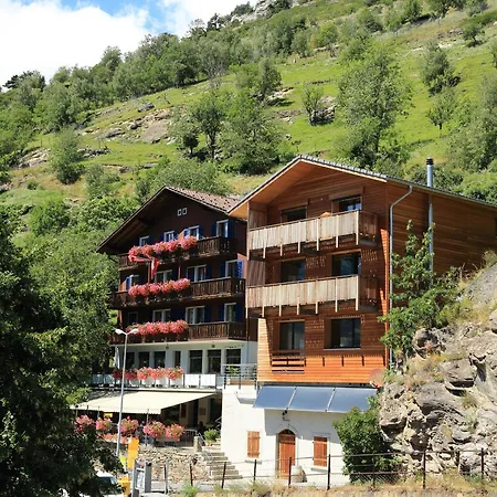 Visp Erblick H O T E L Bahnhof Lodge Ausserberg